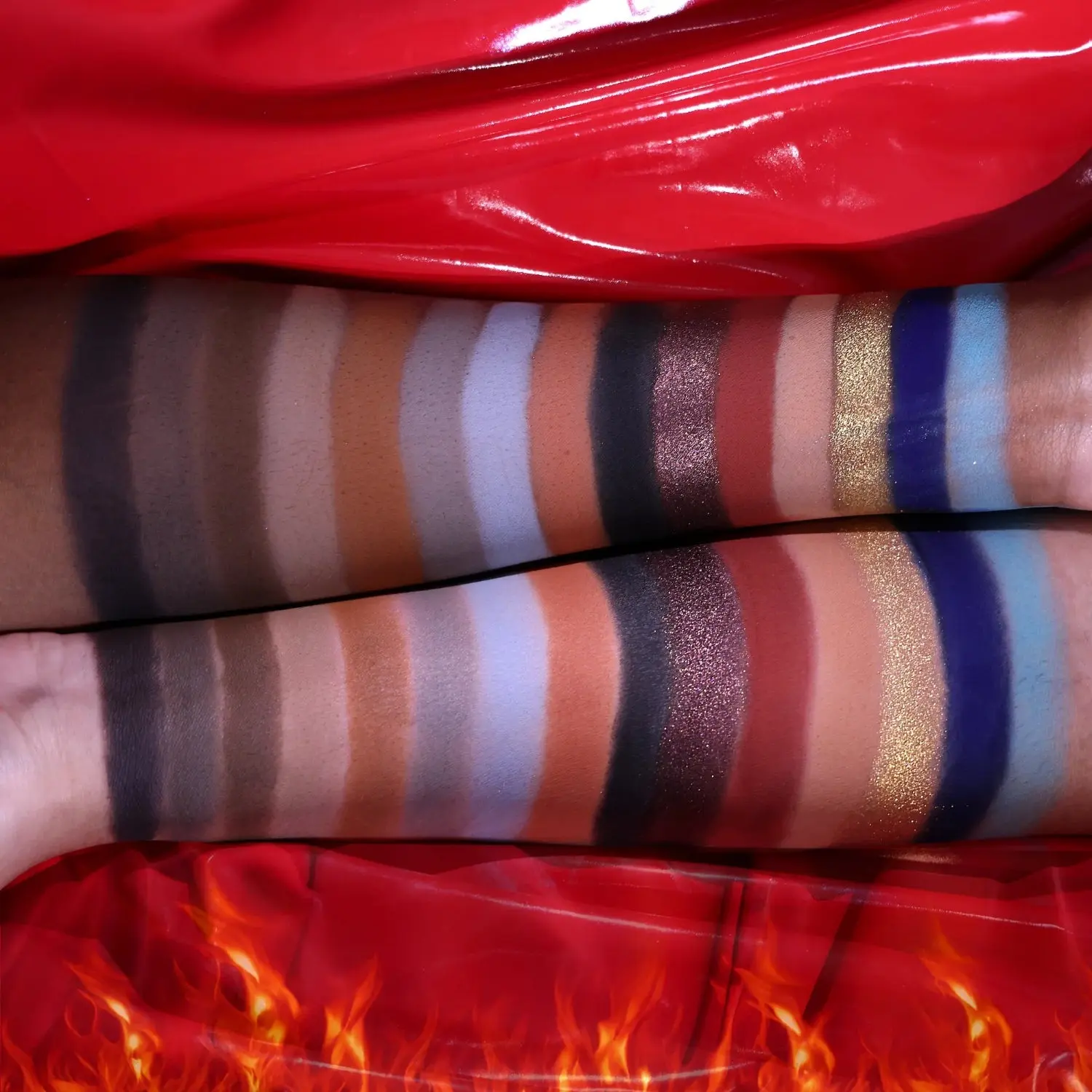 x Daus 30 Shade Artistry Palette - Image 4