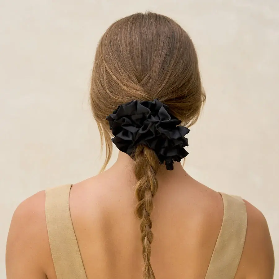 Ruffle Scrunchie Black - Image 2