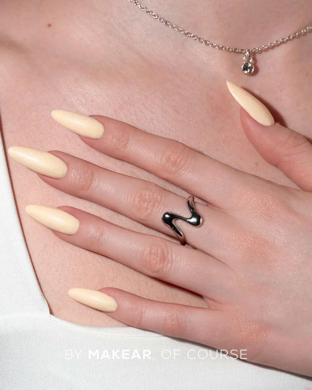 UV Gel Polish 405 - Image 2