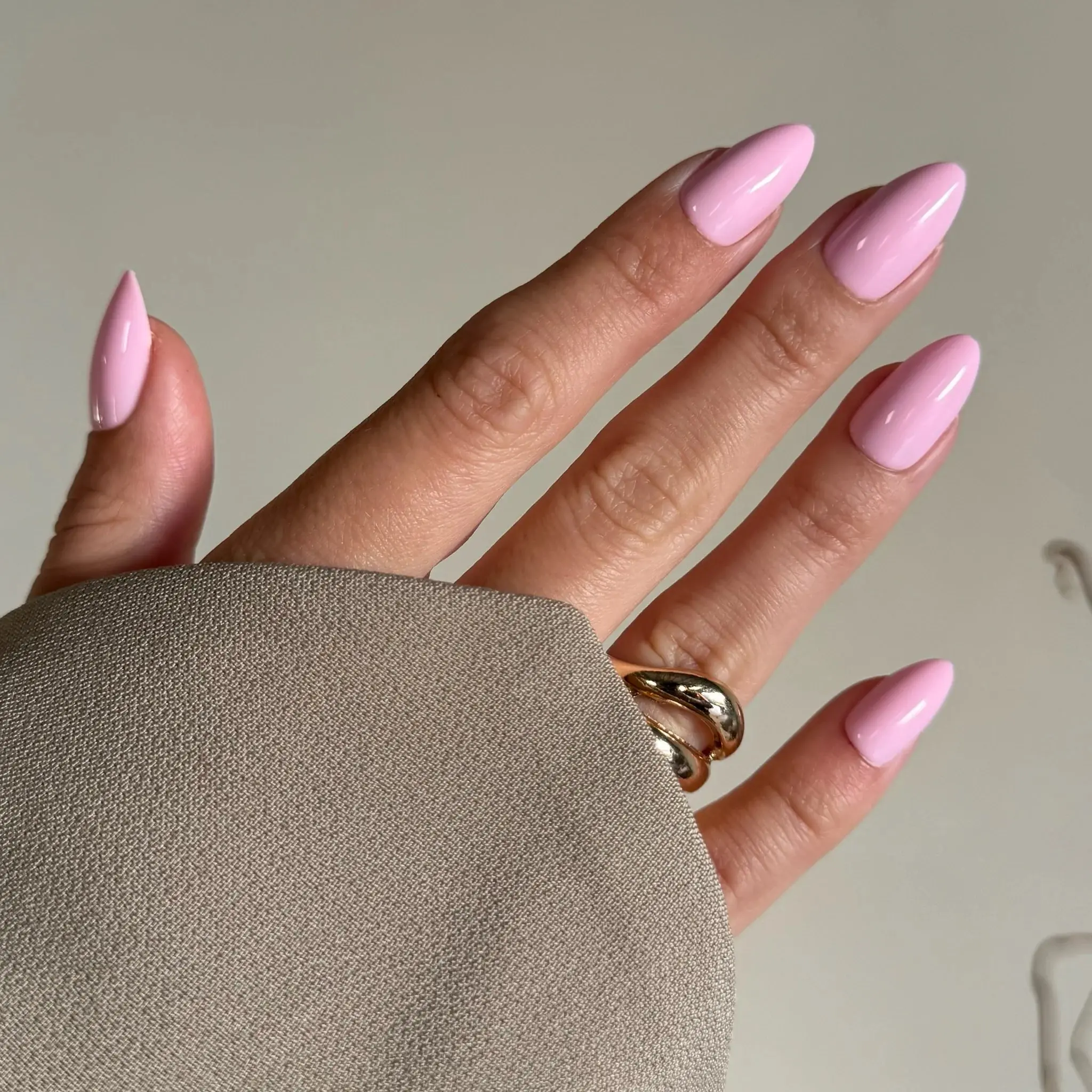 Soft Gel Press-On Nails Marshmallow - Image 2